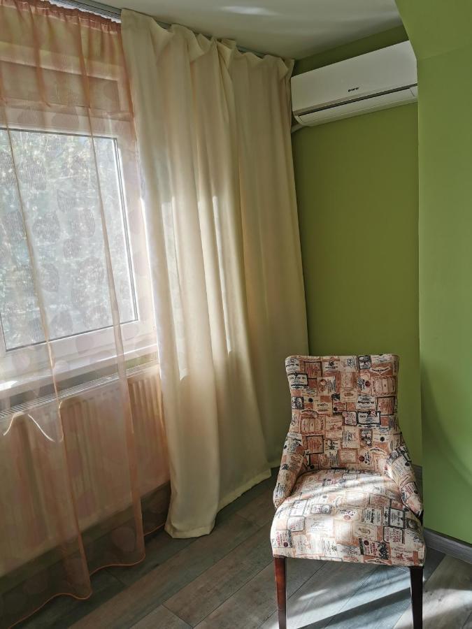 Chic Apartment Brăila Exterior foto