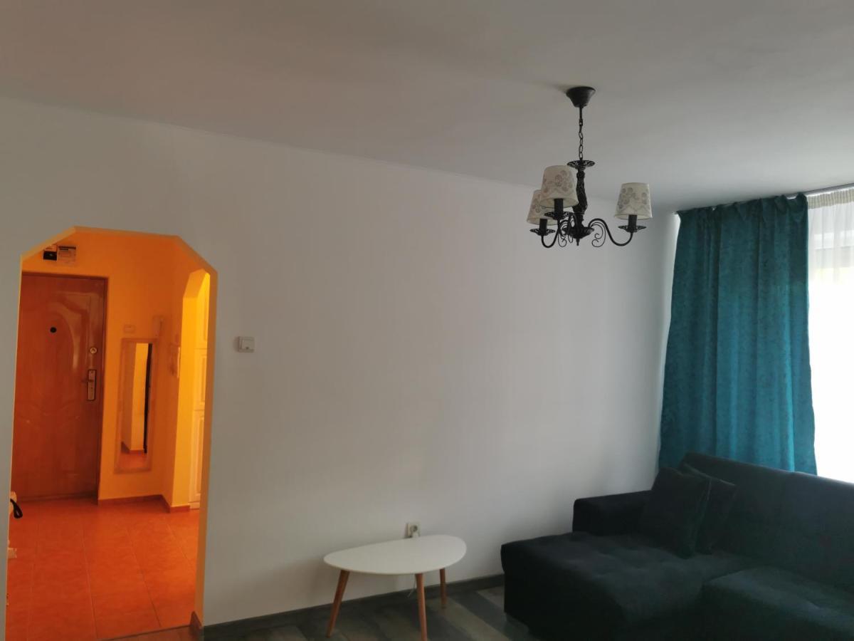 Chic Apartment Brăila Exterior foto